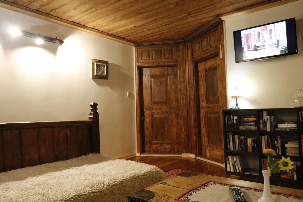 Guest House Epochs Since 1871 Lyaskovets Exteriér fotografie